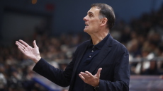 Αποθέωσε τον Μπαρτζώκα ο Χεζόνια: «Ο προπονητής είναι η μεγαλύτερη δυσκολία του Ολυμπιακού»