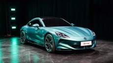 Το MG Cyberster γίνεται κουπέ