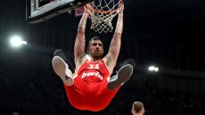 Μιλουτίνοφ: «Είμαστε ένα βήμα πιο κοντά στο στόχο, ελπίζω να τελειώσουμε τη δουλειά στο επόμενο παιχνίδι»