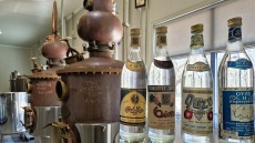 Ποτοποιία Στουπάκη: Χιώτικο ούζο και αποστάγματα με ιστορία 125 ετών