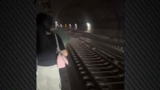 Επιβάτες άνοιξαν εσφαλμένα τη θύρα, λέει η ΣΤΑΣΥ για την εκκένωση συρμού που είχε ακινητοποιηθεί μέσα σε τούνελ