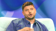 Big Brother: Εμένα που με βλέπεις έχω ξεγεννήσει προβατίνα όταν ήμουν 10 χρονών, είπε ο viral αγρότης στην πρεμιέρα του ριάλιτι