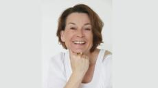 Γερμανία: Θρίλερ με τη δολοφονία συγγραφέα bestseller - Τη βρήκε νεκρή ο γιος της στο πλωτό σπίτι της στον Έλβα