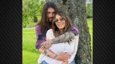 Ελίζαμπεθ Χάρλεϊ: Η νέα φωτογραφία με τον Μπίλι Ρέι Σάιρους