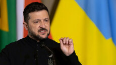 Απαραίτητη η διεθνής πίεση για να σταματήσει η Ρωσία τις επιθέσεις, αγνοεί την πρόταση κατάπαυσης πυρός, λέει ο Ζελένσκι