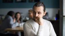 Αυτισμός: Ποια ορμόνη αυξάνει την κοινωνικότητα των μοναχικών ανθρώπων στο φάσμα