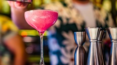 8 ανοιξιάτικα κοκτέιλ στα αθηναϊκά μπαρ