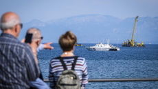 Ξεκίνησε η επιχείρηση ανέλκυσης του «Bayesian»: Θα κόψουν το γιγαντιαίο κατάρτι του σκάφους