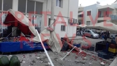 Μεγάλο τμήμα μπαλκονιού έπεσε πάνω σε πάγκο λαϊκής αγοράς στο Ηράκλειο