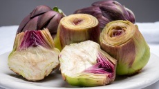 Πώς να πείσουμε τα παιδιά να τρώνε αγκινάρες