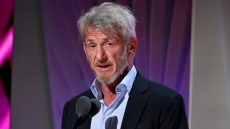 Σον Πεν: Ο Τραμπ ίσως προσπαθήσει να καταστρέψει τον κόσμο πριν πεθάνει