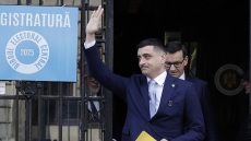  Ο εθνικιστής Σιμιόν ζητά να ακυρωθούν οι προεδρικές εκλογές στη Ρουμανία - Καταγγέλλει νοθεία 