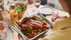 Το απρόσμενο τρόφιμο που συνδέεται με καρκίνο του πεπτικού – Πόσα γραμμάρια είναι επικίνδυνα