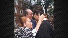 Μητσοτάκης για τα 13 χρόνια από τον θάνατο της μητέρας του: Η μνήμη της θα συνοδεύει τις πιο τρυφερές στιγμές μας