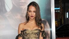 Η Αλίσια Βικάντερ επιστρέφει στη θεατρική σκηνή μετά από 17 χρόνια