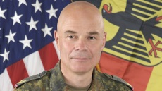 NATO: Γερμανός στρατηγός αποπέμφθηκε για σχόλιο περί βιασμού  μπροστά σε γυναίκα αξιωματικό