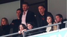 Ο Ντέιβιντ Μπέκαμ και ο Γκάρι Νέβιλ αγόρασαν τη Σάλφορντ Σίτι
