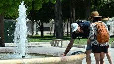 Καιρός: 36άρια έδειξε το θερμόμετρο σήμερα - Μπόρες και πτώση της θερμοκρασίας το Σάββατο