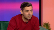 Κωνσταντίνος Ασπιώτης για τα παιδικά του χρόνια: Έχω παντού ράμματα