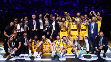 Επέστρεψε από το -17 και βγήκε 3η στην Ευρώπη η ΑΕΚ, 77-73 την Τενερίφη στον μικρό τελικό του BCL - Βίντεο 