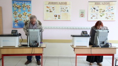 Στο 29,5% η συμμετοχή στις εκλογές στην Αλβανία – Μέτρια η προσέλευση στις περιοχές της μειονότητας
