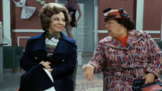 Φίνος Φιλμ για τη Γιορτή της Μητέρας: Χρόνια πολλά στις Ελληνίδες μάνες, τις πιο αγαπησιάρες του πλανήτη