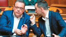 Ο δεκάλογος της... ήττας για την Κεντροαριστερά – Γιατί αδυνατεί να αφουγκραστεί την κοινωνία