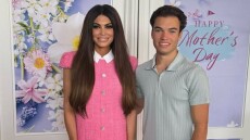 Κίμπερλι Γκίλφοϊλ: Το συγκινητικό μήνυμα στον γιο της για την «Ημέρα της Μητέρας» - «Η μεγαλύτερη τιμή της ζωής μου»