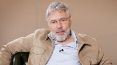 Ο Θοδωρής Αθερίδης αποκάλυψε ότι υπέστη εγκεφαλικό επεισόδιο επί σκηνής: «Μπήκα στην εντατική για δύο μέρες»