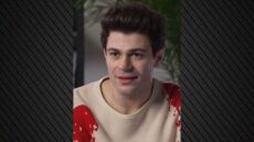 Eurovision: Λίγο πριν ανέβει στη σκηνή, o  Theo Evan μίλησε για το νόημα πίσω από το τραγούδι «Shh»