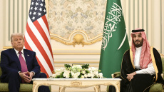 Στρατηγική οικονομική συμφωνία υπέγραψαν Τραμπ - Μπιν Σαλμάν με έμφαση την άμυνα και την ενέργεια