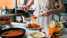 Eurovision 2025: Οι χώρες τραγουδούν ιταλικά κι εμείς μαγειρεύουμε αυτές τις 15 συνταγές