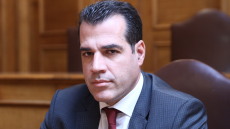 Πλεύρης: Η Κωνσταντοπούλου να ζητήσει συγγνώμη από την οικογένεια του μηχανοδηγού του εμπορικού τρένου στα Τέμπη μετά το πόρισμα του ΕΜΠ