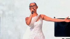 Κλαυδία: Δείτε την αλλαγή φορέματος στη σκηνή της Eurovision - Διέρρευσε βίντεο από την εμφάνιση της Ελλάδας