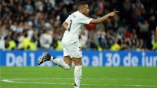 La Liga: Η Ρεάλ με ανατροπή στο 95΄ νίκησε 2-1 τη Μαγιόρκα και ανέβαλε την στέψη της Μπαρτσελόνα - Δείτε τα γκολ