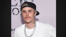 Ο Μπίμπερ είχε αναγκαστεί να πουλήσει 300 τραγούδια του, βρισκόταν στα πρόθυρα οικονομικής κατάρρευσης, σύμφωνα με νέο ντοκιμαντέρ