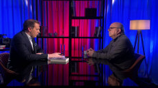 Γιάννης Ξανθούλης στο protothema: Η νεοελληνική μας νεύρωση είναι ο σαχλός πλουτισμός και να υιοθετούμε μόδες