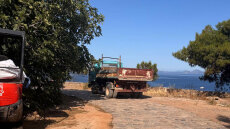 Ύδρα: Μετά τον σάλο για την «πλημμύρα» οχημάτων ξεκίνησαν οι έλεγχοι - Μία σύλληψη για χρήση φορτηγού χωρίς άδεια