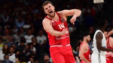 Final Four 2025: Ο Βεζένκοφ θυμήθηκε το τεράστιο τρίποντο από τα 9 μέτρα που σίγησε τη Μαδρίτη
