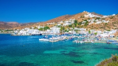 Η Ίος στην πρώτη θέση στη λίστα με τους 10 κορυφαίους προορισμούς της Ευρώπης για το καλοκαίρι του 2025, σύμφωνα με το γερμανικό Zauberhaft Reisen