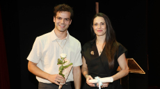 Μαίρη Μηνά και Γιάννης Τσουμαράκης, οι μεγάλοι νικητές των φετινών βραβείων «Μελίνα Μερκούρη» και «Δημήτρης Χορν»
