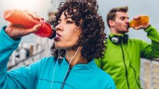 Πασίγνωστο συστατικό σε δημοφιλή ροφήματα θεωρείται «ένοχο» για καρκινογένεση – Οι ερευνητές προειδοποιούν