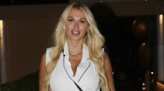 Η Κωνσταντίνα Σπυροπούλου ποζάρει αγκαλιά με τους γιους της ανήμερα της γιορτής της – «Τα δώρα μου», γράφει