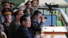 Η Βόρεια Κορέα εκτόξευσε «ομοβροντία πυραύλων κρουζ» προς τη Θάλασσα της Ιαπωνίας