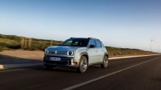 Οδηγούμε το νέο Renault 4 E-Tech Electric 