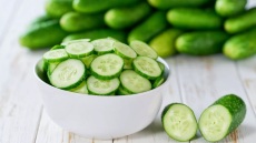 Πώς αποθηκεύουμε τα αγγούρια για να μείνουν τραγανά στο ψυγείο;