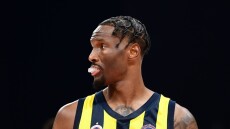 Χέις Ντέιβις: «Όλη τη σεζόν πυροβολούσαμε τα πόδια μας, η δουλειά δεν τελείωσε»