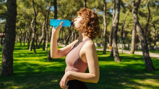 Ενεργειακά ποτά: Πόσο βλάπτουν την καρδιά – Ποιοι πρέπει να τα κόψουν