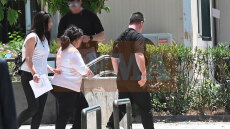 Ελεύθερη υπό όρους η PR που κατηγορείται για ταξιδιωτικές απάτες - Τι υποστήριξε