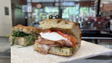 Πήγαμε στο Reh Teh Teh στο Μαρούσι και φτιάξαμε φοκάτσια με τοματίνια κονφί